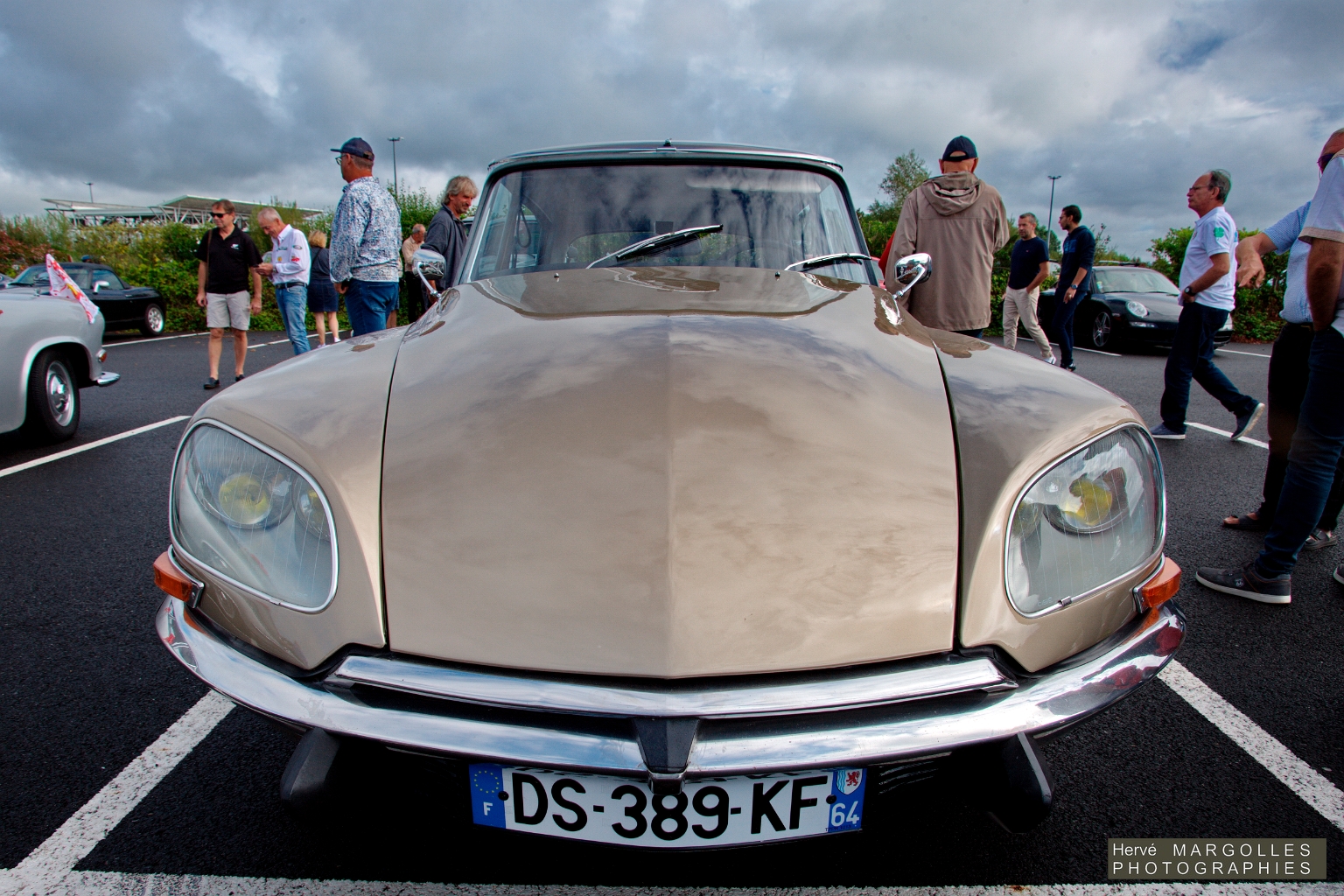 Citroen DS 21-03.jpg
